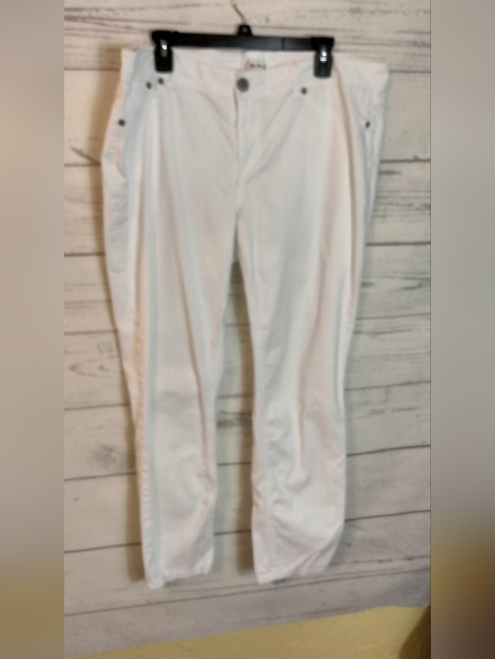 Simply Emma White Button-Front Pants